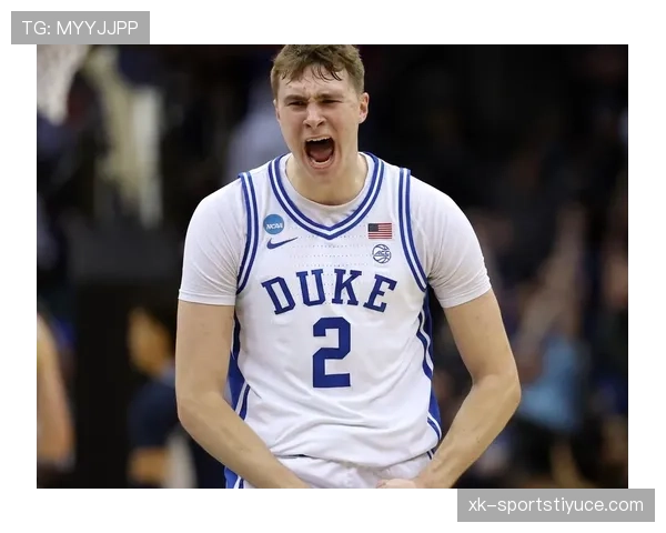 库珀·弗拉格换防封盖主导防线，压缩对位中锋空间